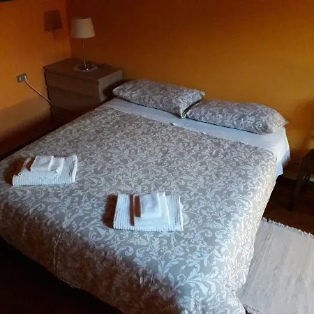 Apartment Casa Vacanze Nel Borgo *