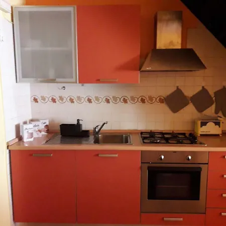 Casa Vacanze Nel Borgo Apartment